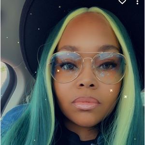 Meet your Posher, Victoria